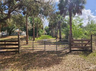 1975 Phillips Rd, Labelle, FL 33935
