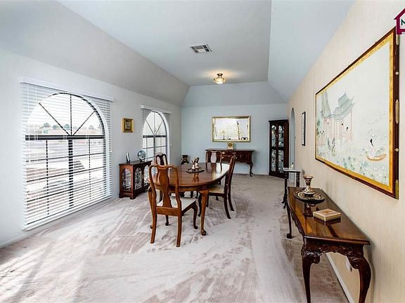 5th image of 2624 Cody Cir
