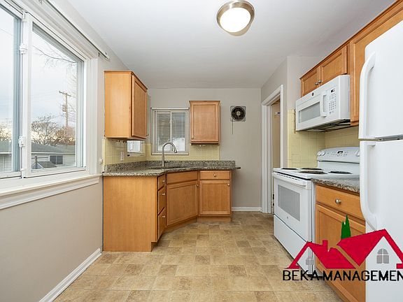 3rd image of 11755 Farley Ave
