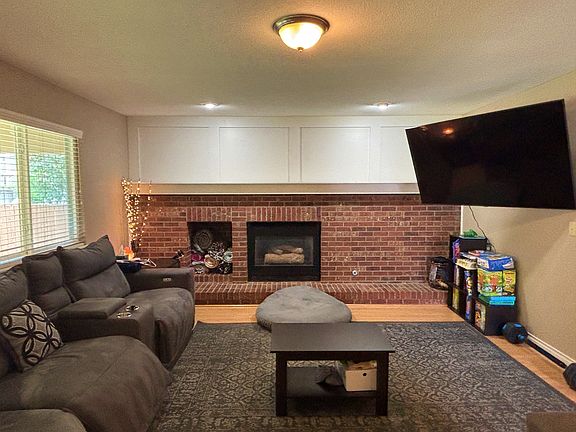 Living Fireplace_08192024