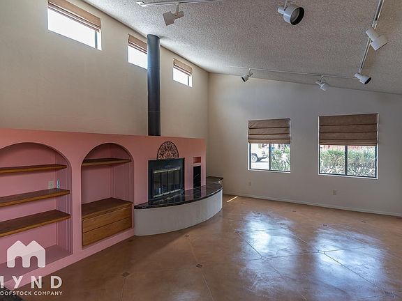 5th image of 9210 E Calle Maria
