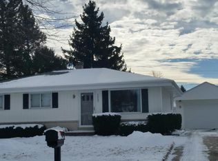 1537 Scott Rd, Port Washington, WI 53074