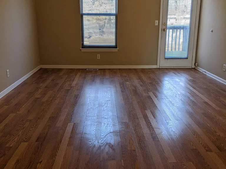 1002 NE 82nd Ter — Photo 7