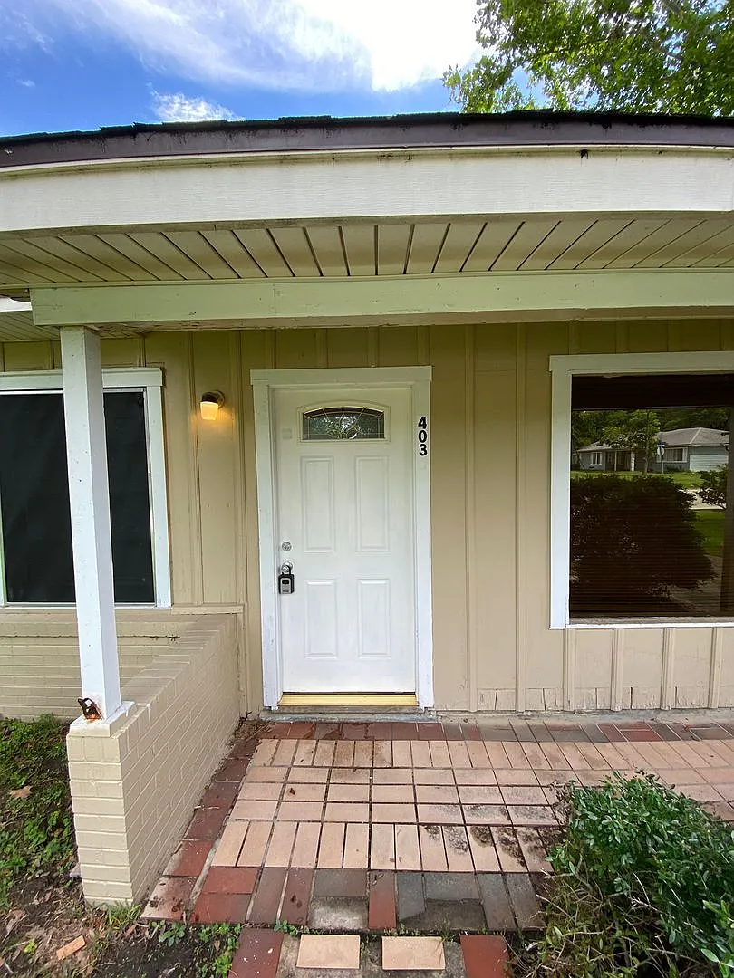 403 Bluebonnet Orange, Tx 77630 — Photo 2