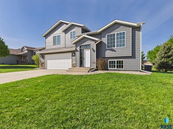 5729 W Bream Dr, Sioux Falls, SD 57107
