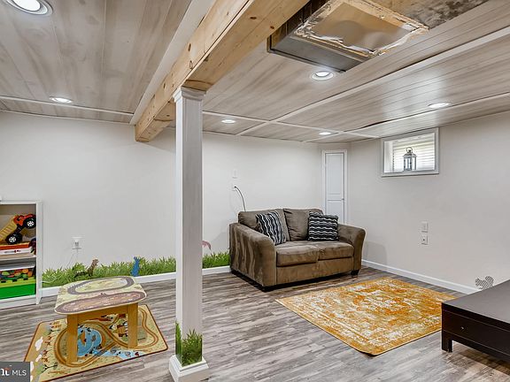 4th image of 5020 Hornago Ave
