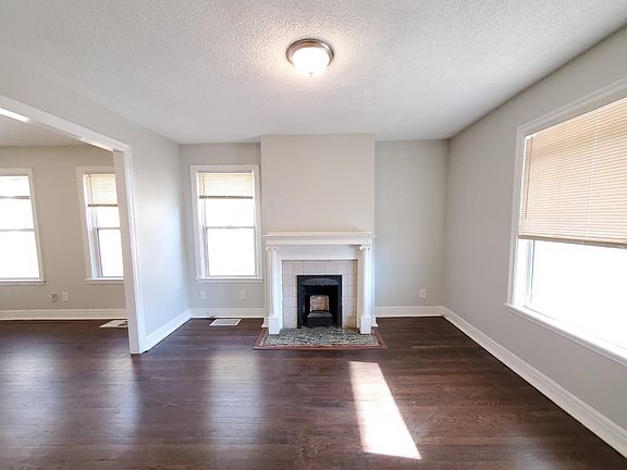 3rd image of 3906 Saint John Ave