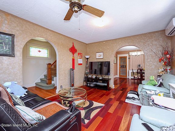 5th image of 83 Walters Ave