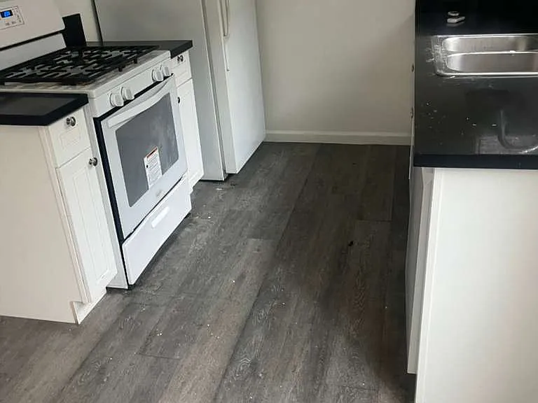 118 E Palmer Ave — Photo 8