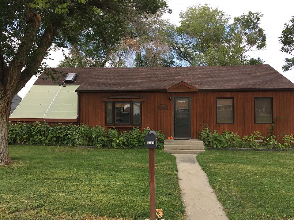1st image of 1403 Russell Ave