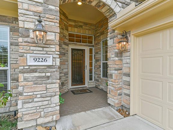 2nd image of 9226 E Canyon Lake Springs Dr