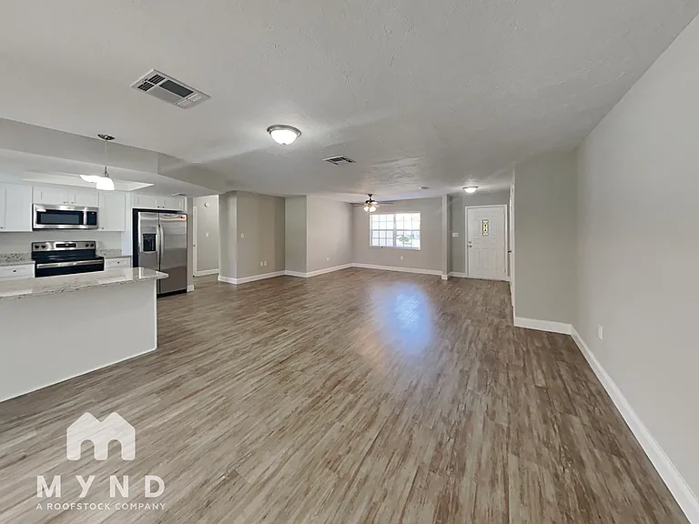 9116 Glen Moor Ln — Photo 6