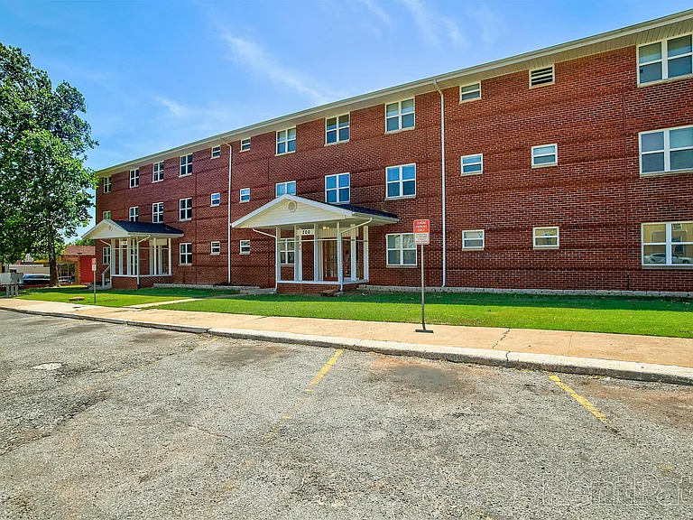 1722 N Lindsay Ave #3 — Photo 9
