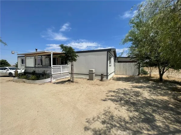 4441 Sierra Rd, Phelan, CA 92371