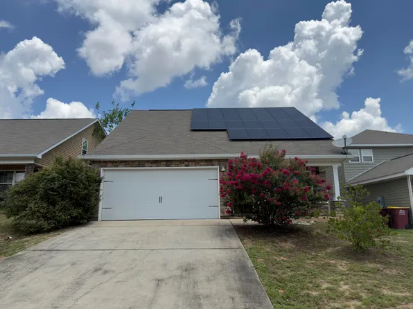 455 Eisenhower Dr, Crestview, FL 32539