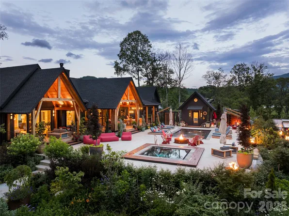 163 Annabelle Linn Dr, Fairview, NC 28730