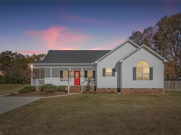 557 E Ridge Ave, Liberty, NC 27298