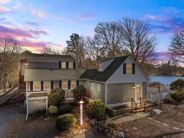 262 Main St #A, Buzzards Bay, MA 02532