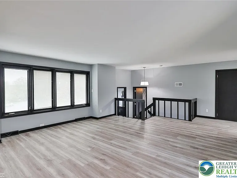 4410 Circle Dr — Photo 41
