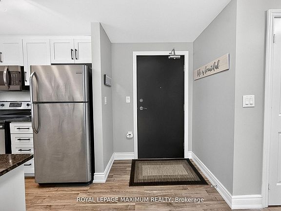 5th image of 149 Church St #209