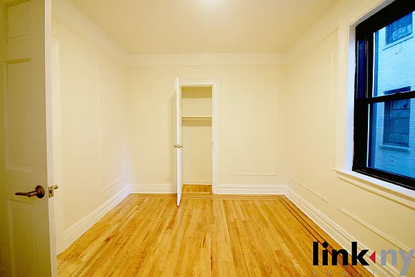 Rented by Link NY Realty | media 25