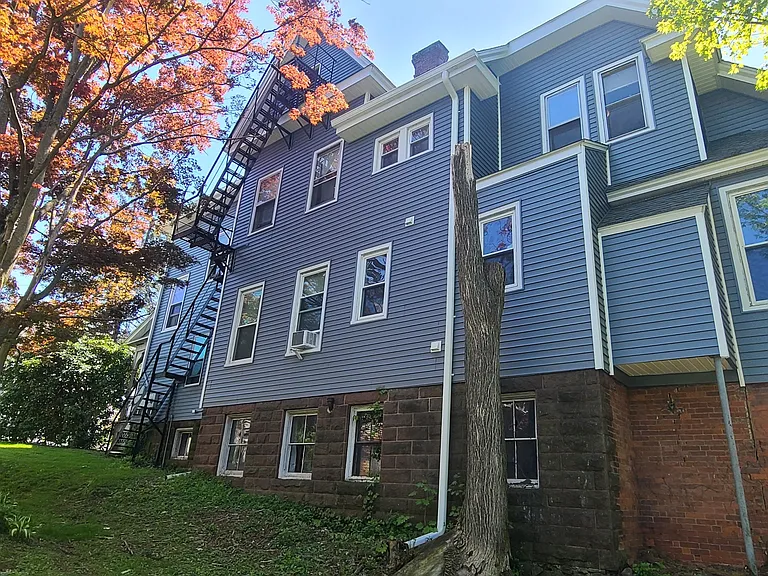 71 Vine St — Photo 11