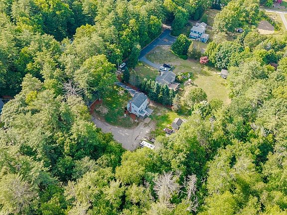 4th image of 64 Saddle Hill Rd