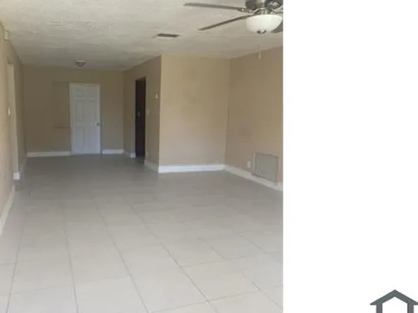 831 SW 63rd Ter, Pompano Beach, FL 33068