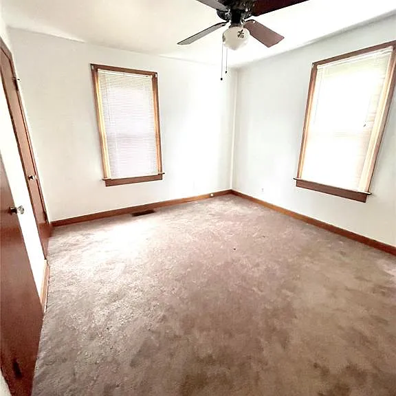1911 Foster Dr — Photo 16