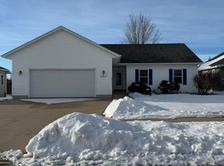 5014 Waller St, Ames, IA 50014