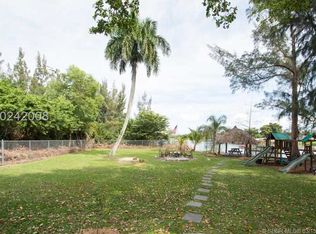 5550 SW 55th Ave, Davie, FL 33314