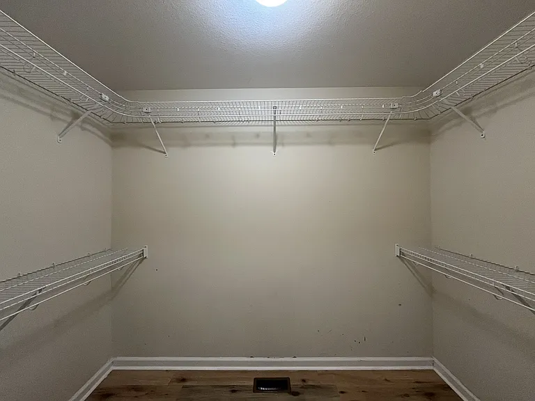 3156 Twelve Oaks Blvd — Photo 16