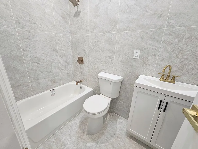 926 Clarkson Ave #2L — Photo 5