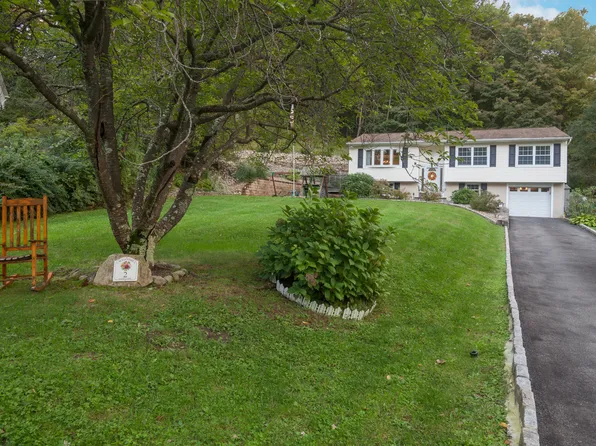 2 Valley Ln, Garrison, NY 10524