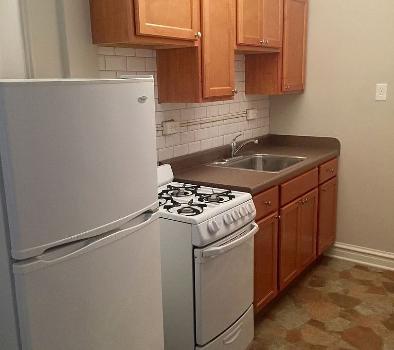 2nd image of 5330 S Blackstone Ave #5330202