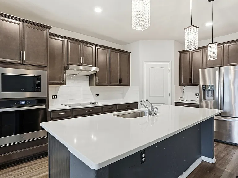 12611 Auriga — Photo 10