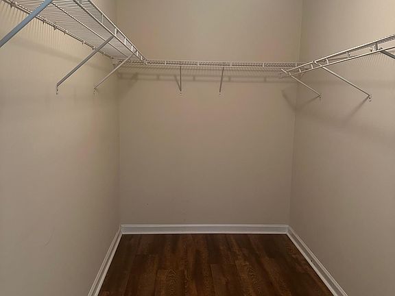 5th image of 980 Clairidge Ln