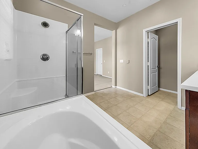 1870 Gladys Ave #107 — Photo 31