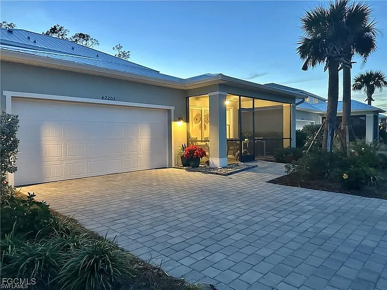 42203 Hammock Ln — Photo 2