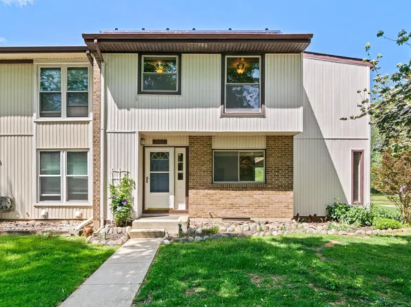 2008 Cambridge Dr, Crofton, MD 21114