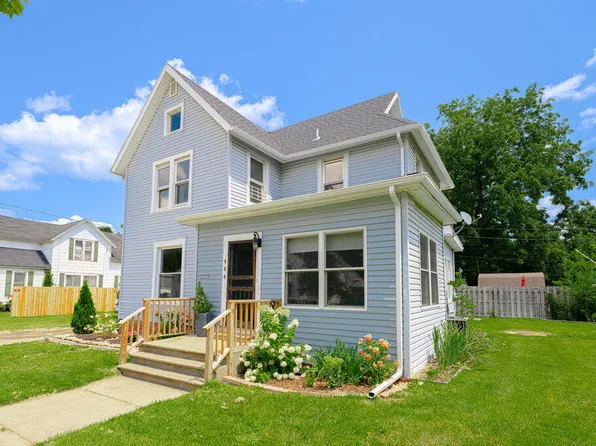 404 N Front St, Dowagiac, MI 49047