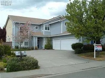 2711 Tuckaway Ct photo 1