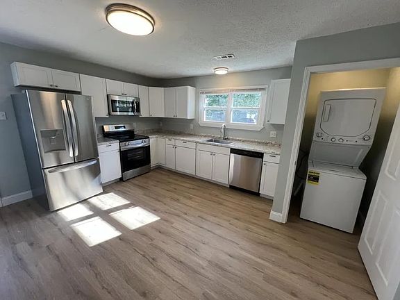 5th image of 5511 Cooper Dr