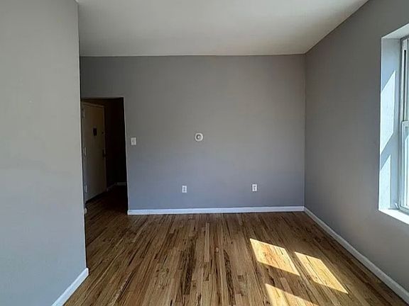 2nd image of 90 Columbia Ave #B2