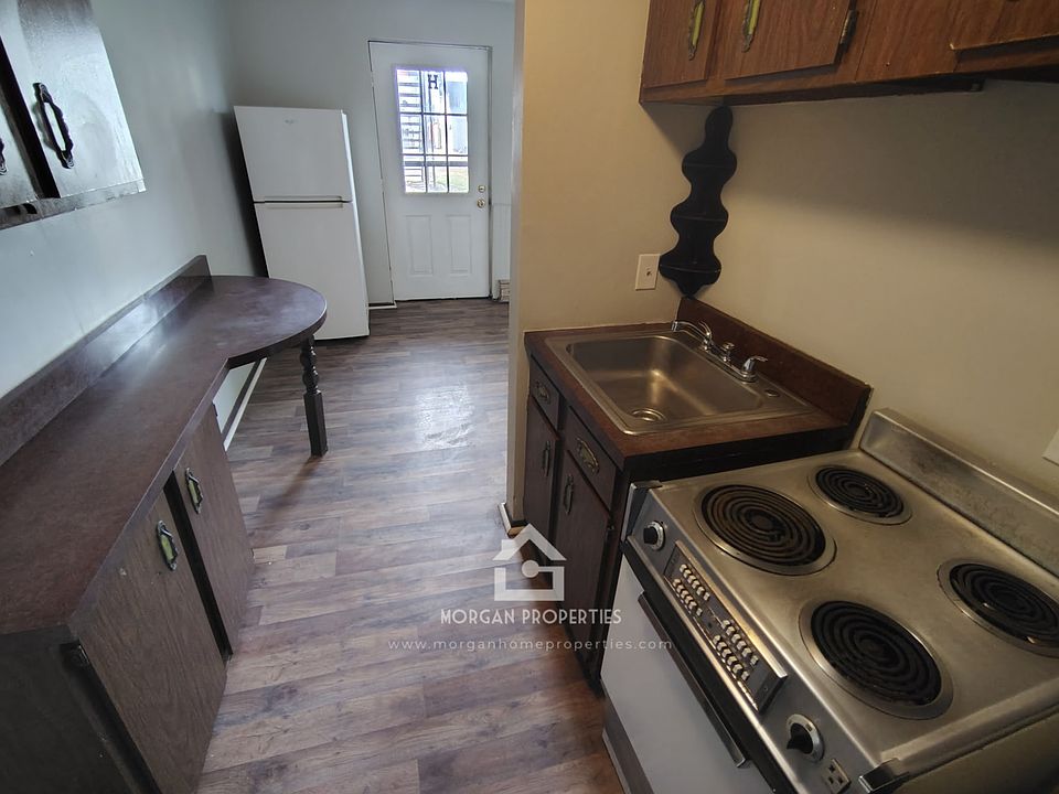 1st image of 217 W Washington St