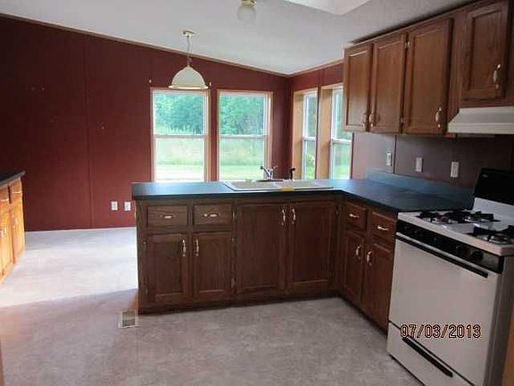 3rd image of 145 Sherwood Dr