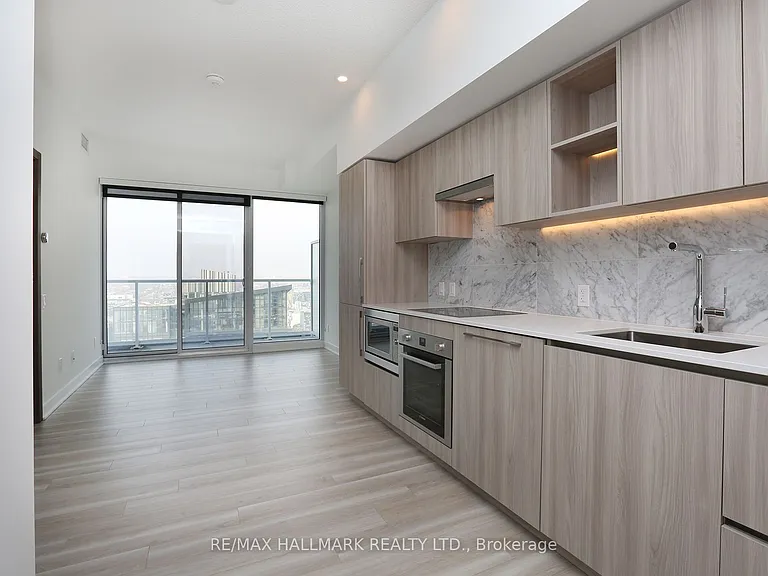 17 Bathurst St #4007 — Photo 9