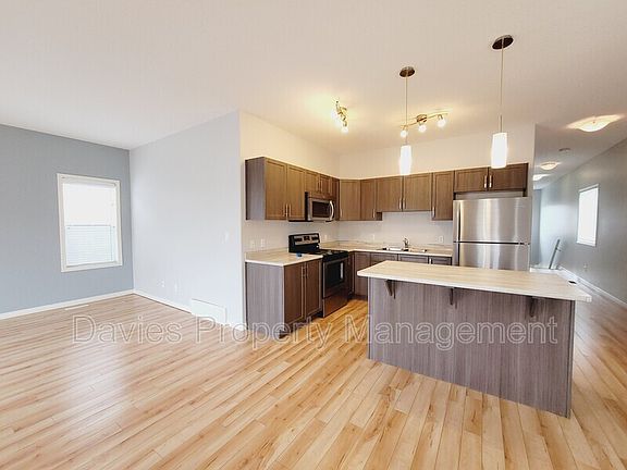 3rd image of 16137 141st St NW