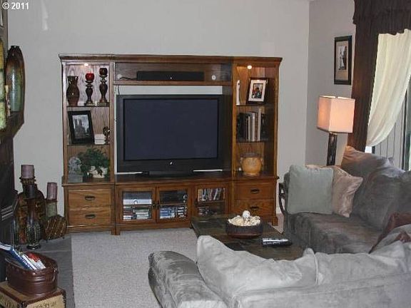 25266 E Bolton Rd, Veneta