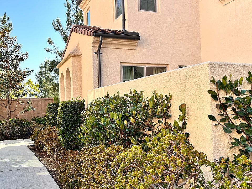 Quiet end-unit in Cypress Village